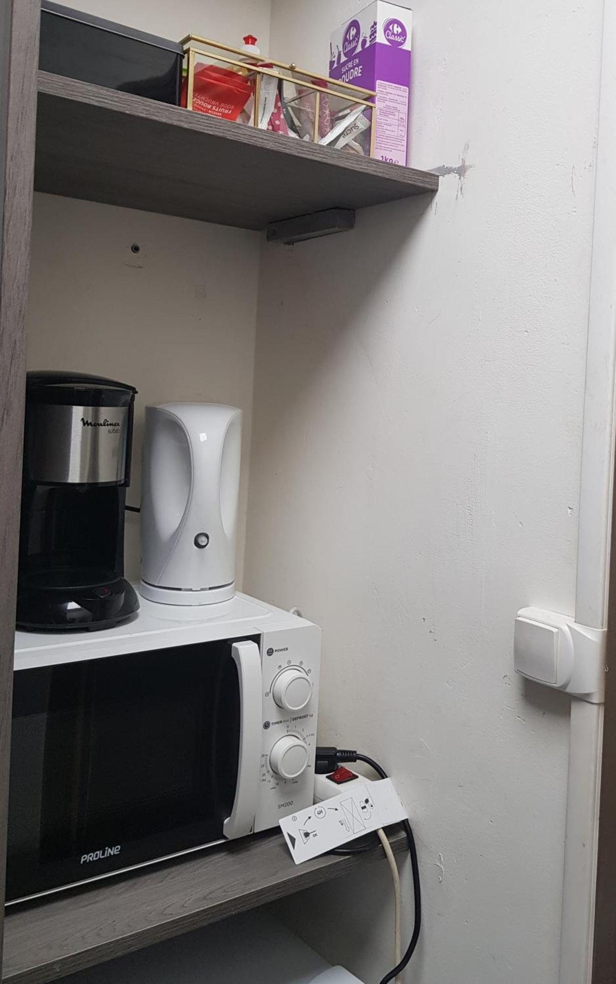 Chambre Spacieuse - Dressing - Sdb Communes - Parking Prive Nîmes Dış mekan fotoğraf