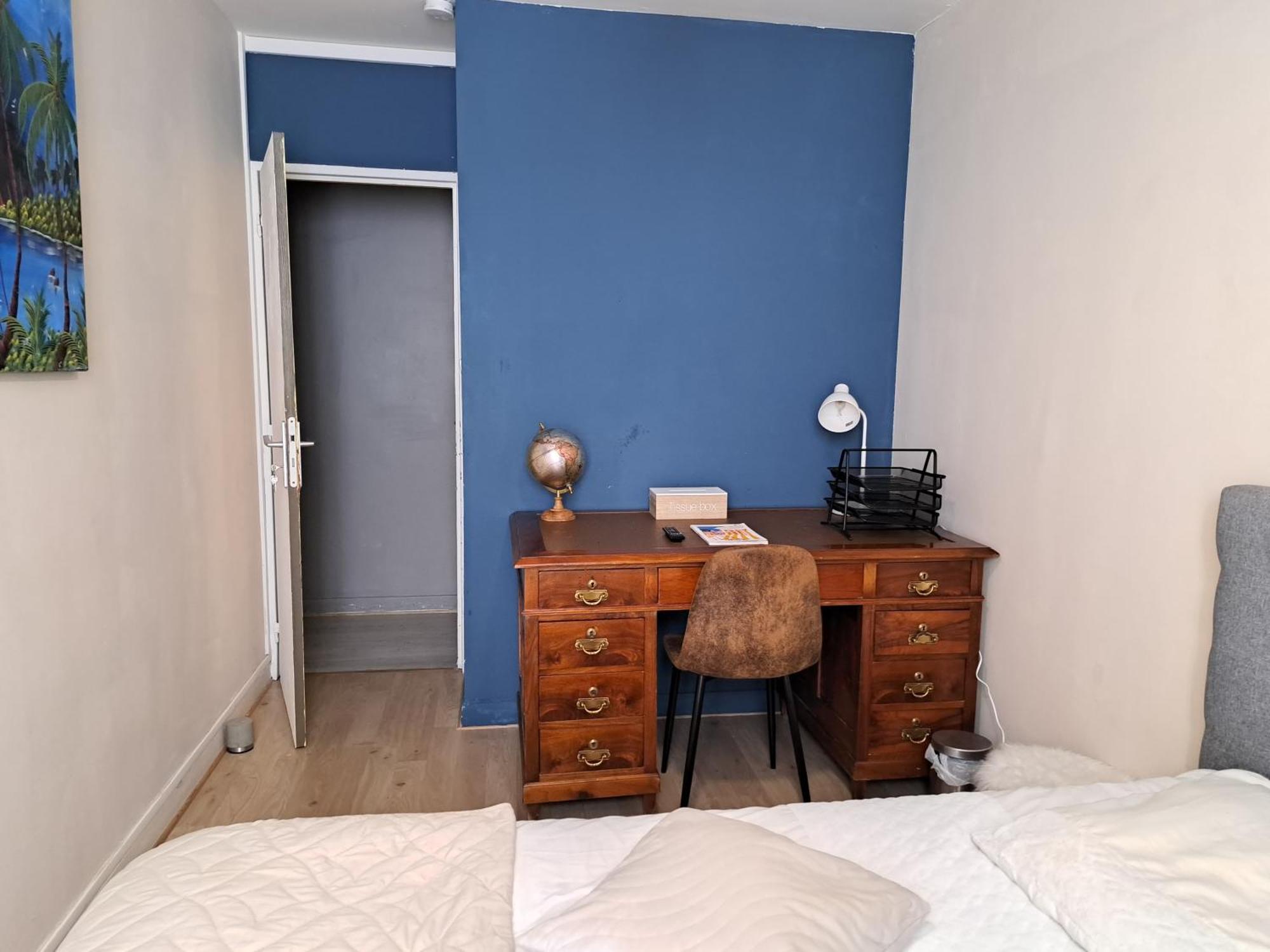 Chambre Spacieuse - Dressing - Sdb Communes - Parking Prive Nîmes Dış mekan fotoğraf